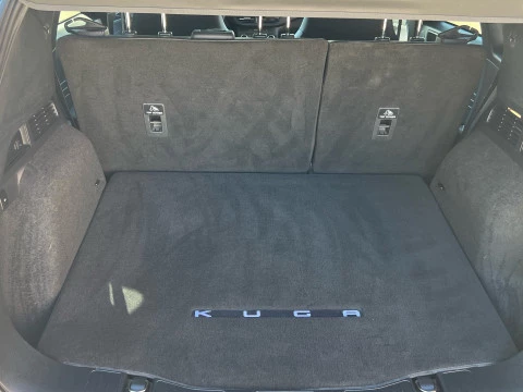 Ford Kuga ST-Line 2.5 Duratec FHEV 140kW Auto