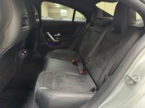 Mercedes-Benz CLA CLA 200