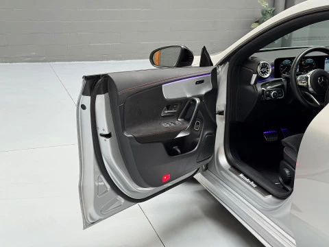 Mercedes-Benz CLA CLA 200