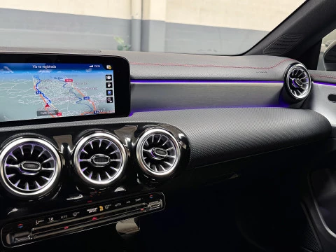 Mercedes-Benz CLA CLA 200