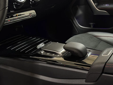 Mercedes-Benz CLA CLA 200