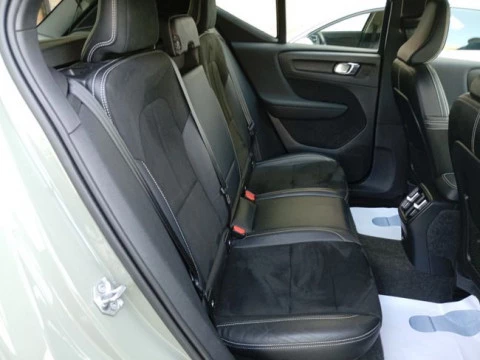 Volvo XC40 Recharge Twin Eléctrico Pro Auto AWD