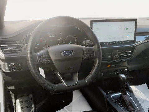 Ford Focus 1.0 Ecoboost MHEV 114kW ST-Line Auto