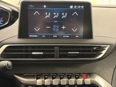 Peugeot 3008 PureTech 130 SANDS Allure 96 kW (130 CV)