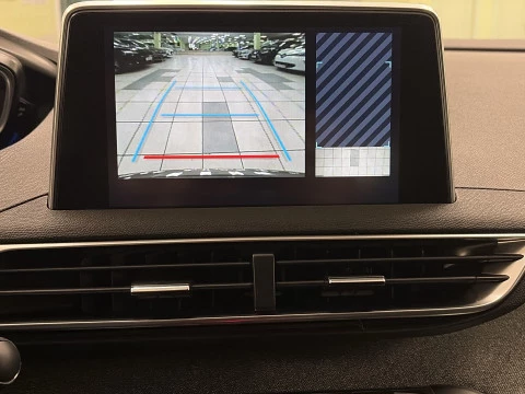 Peugeot 3008 PureTech 130 SANDS Allure 96 kW (130 CV)