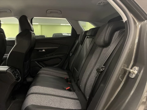 Peugeot 3008 PureTech 130 SANDS Allure 96 kW (130 CV)