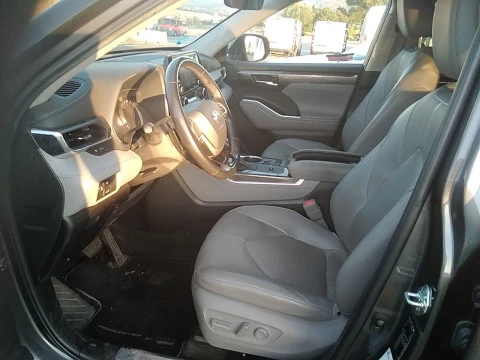 Toyota Highlander 2.5 Advance P. Met. Techo Panorámico