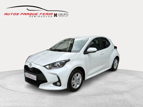 Toyota Yaris 1.5 120H Business Plus