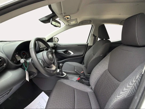 Toyota Yaris 1.5 120H Business Plus