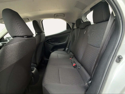 Toyota Yaris 1.5 120H Business Plus