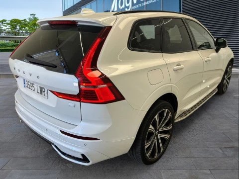Volvo XC60 2.0 T6 AWD Recharge R-Design Auto