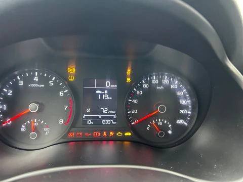 Kia Stonic 1.2 DPi 62kW (84CV) Concept