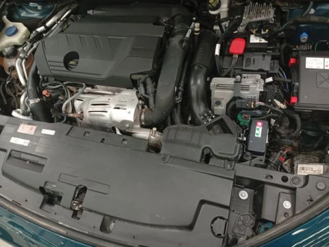 Peugeot 508 Hybrid 5P Allure Pack HYBRID 225 e-EAT8