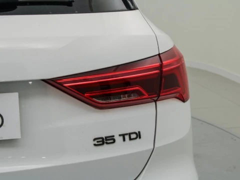 Audi Q3 2.0 35 TDI S TRONIC BLACK LINE 150 5P