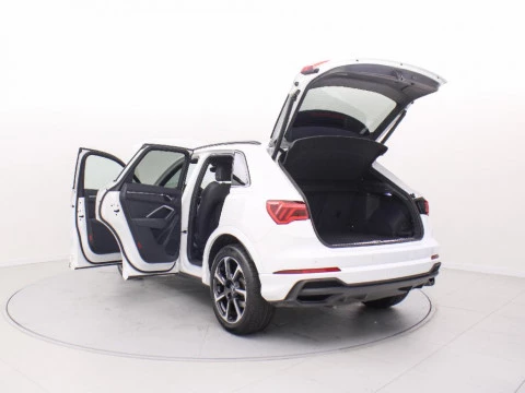 Audi Q3 2.0 35 TDI S TRONIC BLACK LINE 150 5P