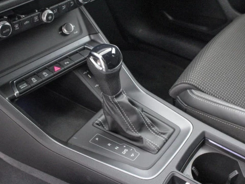 Audi Q3 2.0 35 TDI S TRONIC BLACK LINE 150 5P