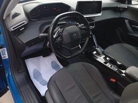 Peugeot 2008 Allure BlueHDI 130 S&S EAT8