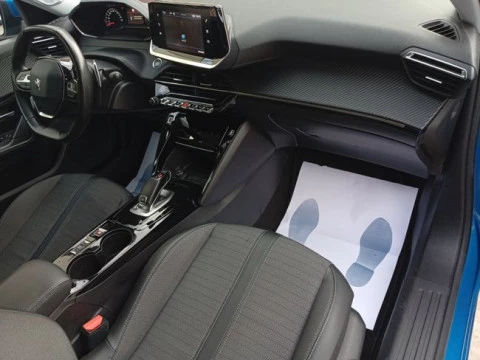 Peugeot 2008 Allure BlueHDI 130 S&S EAT8