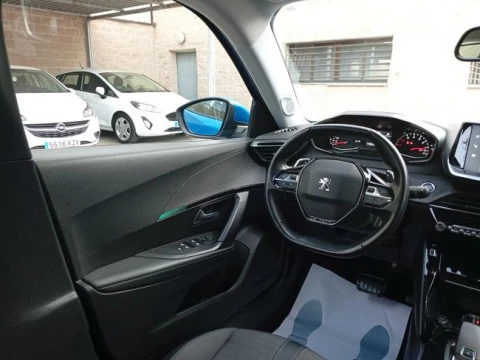 Peugeot 2008 Allure BlueHDI 130 S&S EAT8