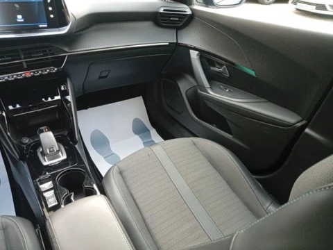 Peugeot 2008 Allure BlueHDI 130 S&S EAT8