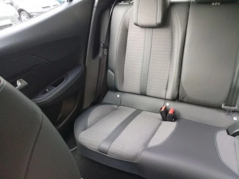 Peugeot 2008 Allure BlueHDI 130 S&S EAT8