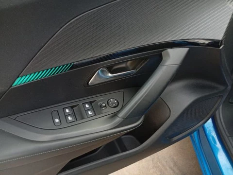 Peugeot 2008 Allure BlueHDI 130 S&S EAT8