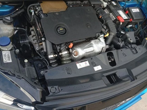 Peugeot 2008 Allure BlueHDI 130 S&S EAT8