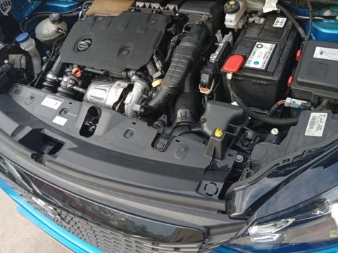 Peugeot 2008 Allure BlueHDI 130 S&S EAT8