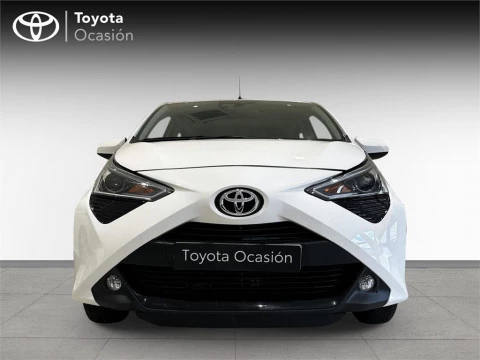Toyota Aygo 5P x-play 70 Manual