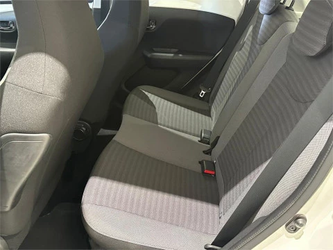 Toyota Aygo 5P x-play 70 Manual