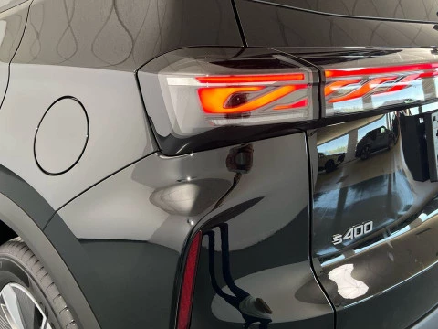 EBRO S400 1.5 DHE HEV Excellence CVT