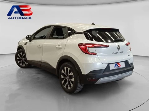 Renault Captur E-Tech engineered HEV 105kW (145CV)