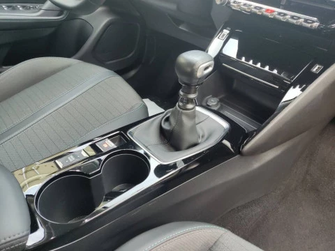 Peugeot 2008 Allure Puretech 100 S&S 6 Vel. MAN