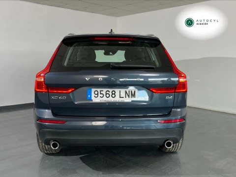 Volvo XC60 2.0 B4 D Essential Auto