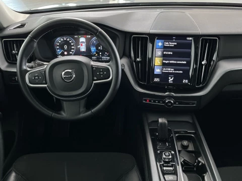 Volvo XC60 2.0 B4 D Essential Auto