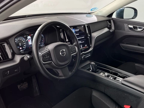 Volvo XC60 2.0 B4 D Essential Auto