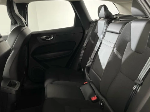 Volvo XC60 2.0 B4 D Essential Auto