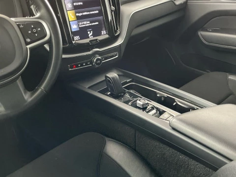 Volvo XC60 2.0 B4 D Essential Auto
