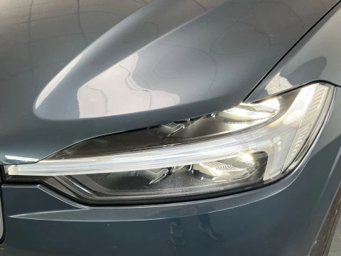 Volvo XC60 2.0 B4 D Essential Auto