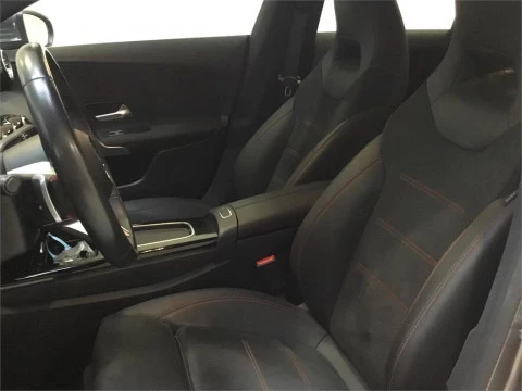 Mercedes-Benz CLA 200 D DCT