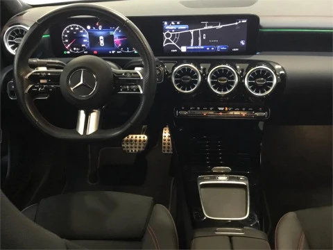 Mercedes-Benz CLA 200 D DCT