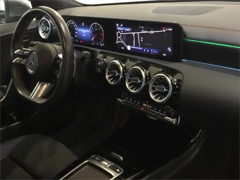 Mercedes-Benz CLA 200 D DCT