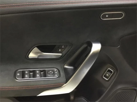 Mercedes-Benz CLA 200 D DCT