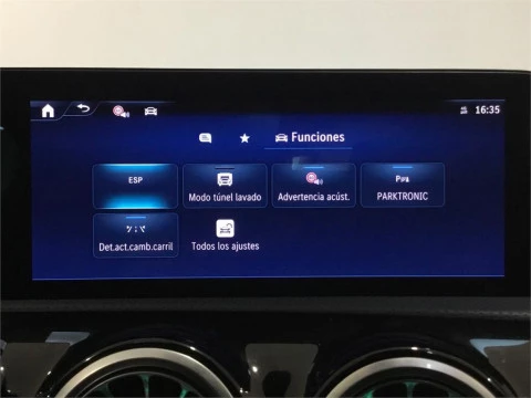 Mercedes-Benz CLA 200 D DCT