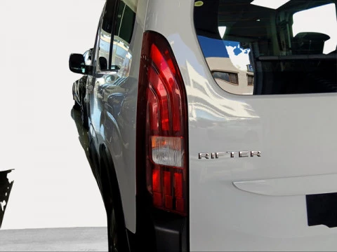 Peugeot Rifter Active Pack Business Standard BlueHDi 73 kW (100 CV)