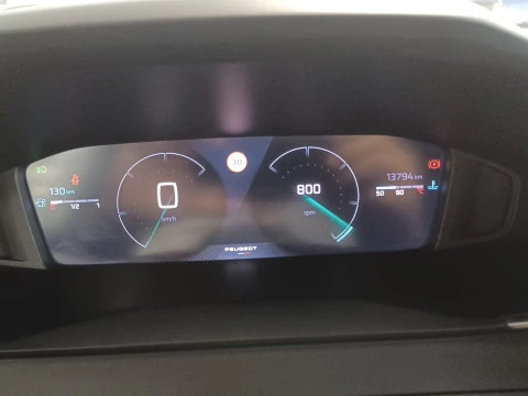 Peugeot 2008 Allure Puretech 100 S&S 6 Vel. MAN