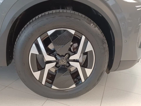Peugeot 2008 Allure Puretech 100 S&S 6 Vel. MAN