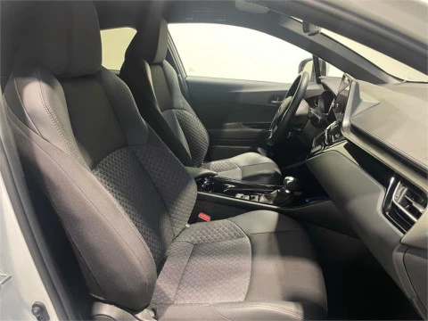 Toyota C-HR 5P Advance 180H e-CVT