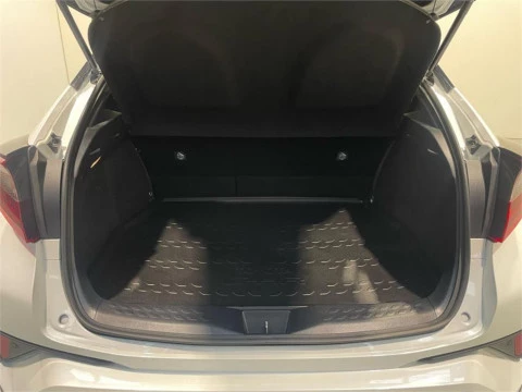 Toyota C-HR 5P Advance 180H e-CVT