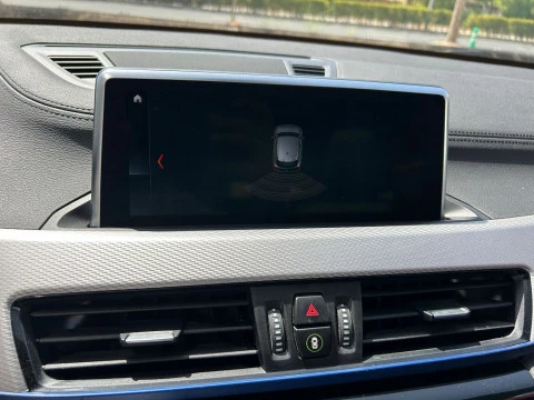 BMW X2 sDrive18d Business Auto